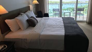 1 bedroom, in-room safe, desk, iron/ironing board