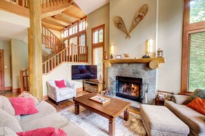 Smart TV, fireplace, books - Whistler Mountainside Ski-In Ski-Out Spectacular Views (Whistler)