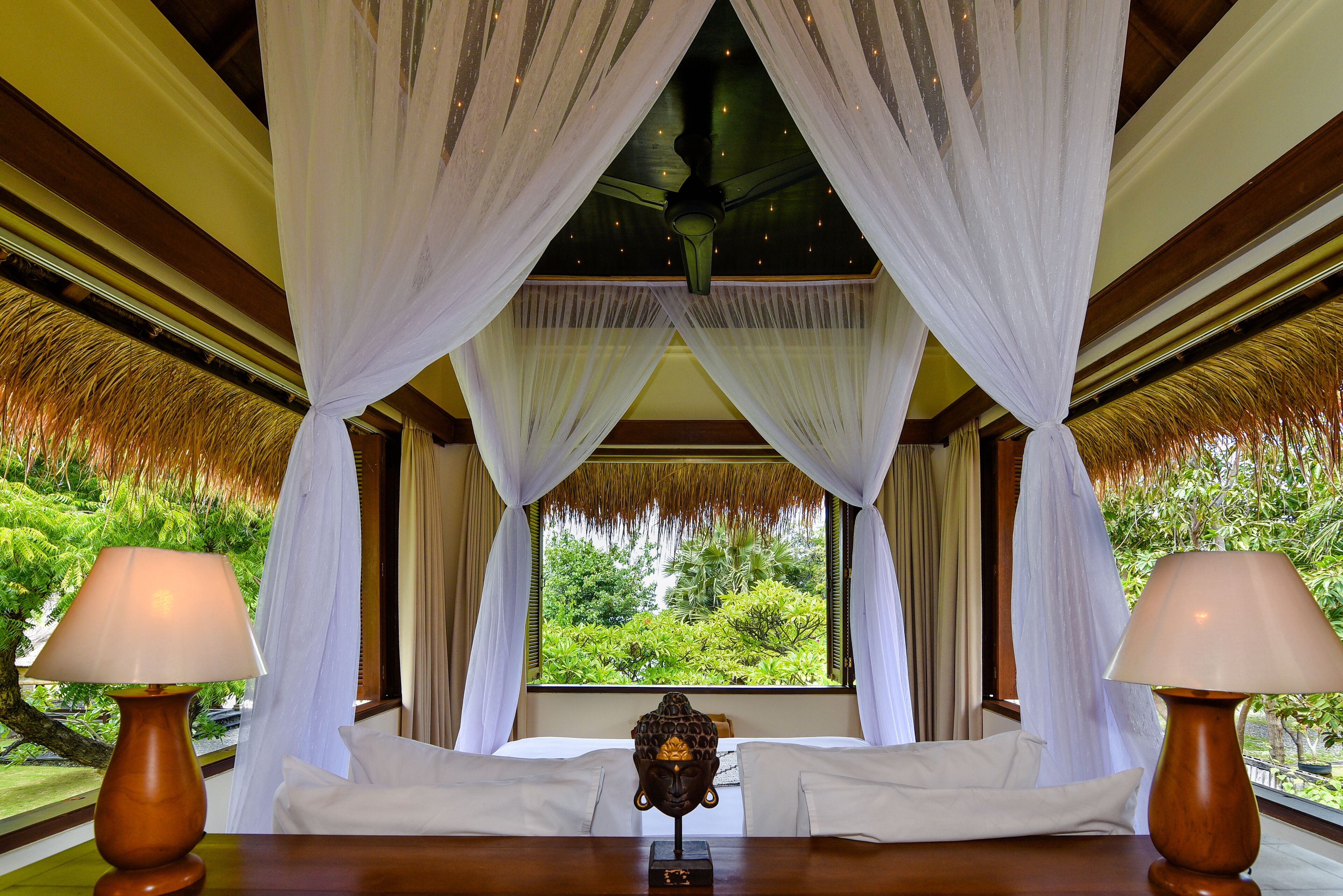 4 bedrooms, in-room safe, WiFi, bed sheets