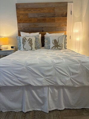 Iron/ironing board, free WiFi, bed sheets, wheelchair access