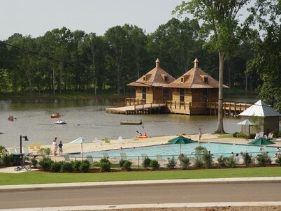 NEW, roomy, thoughtfully designed, perfect for executive or restful getaway,