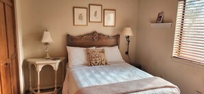 2 Schlafzimmer, Schreibtisch, Bügeleisen/Bügelbrett, kostenloses WLAN