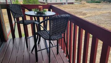 Upper level deck
