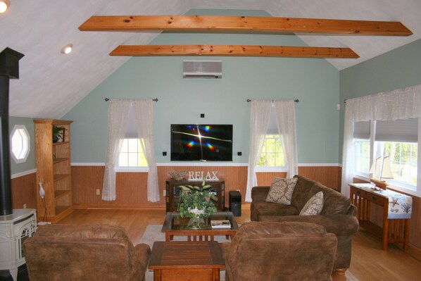 Smart TV, DVD player, stereo