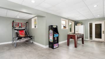 Spielezimmer