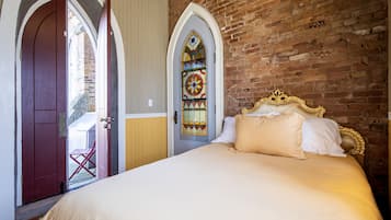 4 habitaciones, ropa de cama hipoalergénica y escritorio