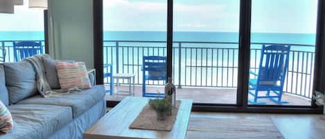 Smart TV, reproductor de DVD, libros, videoteca