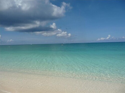 Bestpreisgarantie Oceanfront-on 7 Meile Beach-1 Bd-Cayman Reef Resort # 21