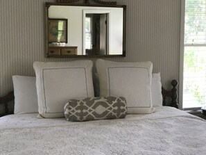 4 bedrooms, iron/ironing board, travel crib, free WiFi - Heated Pool, Private Tennis/Pickleball Court, Private Dock on Satilla River (Woodbine)