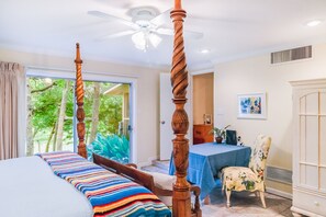 2 bedrooms, desk, iron/ironing board, free WiFi