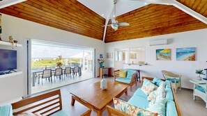 TV connectée, lecteur de DVD, chaîne hi-fi, espaces bureaux