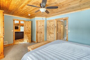 5 habitaciones, escritorio, tabla de planchar con plancha y wifi gratis 