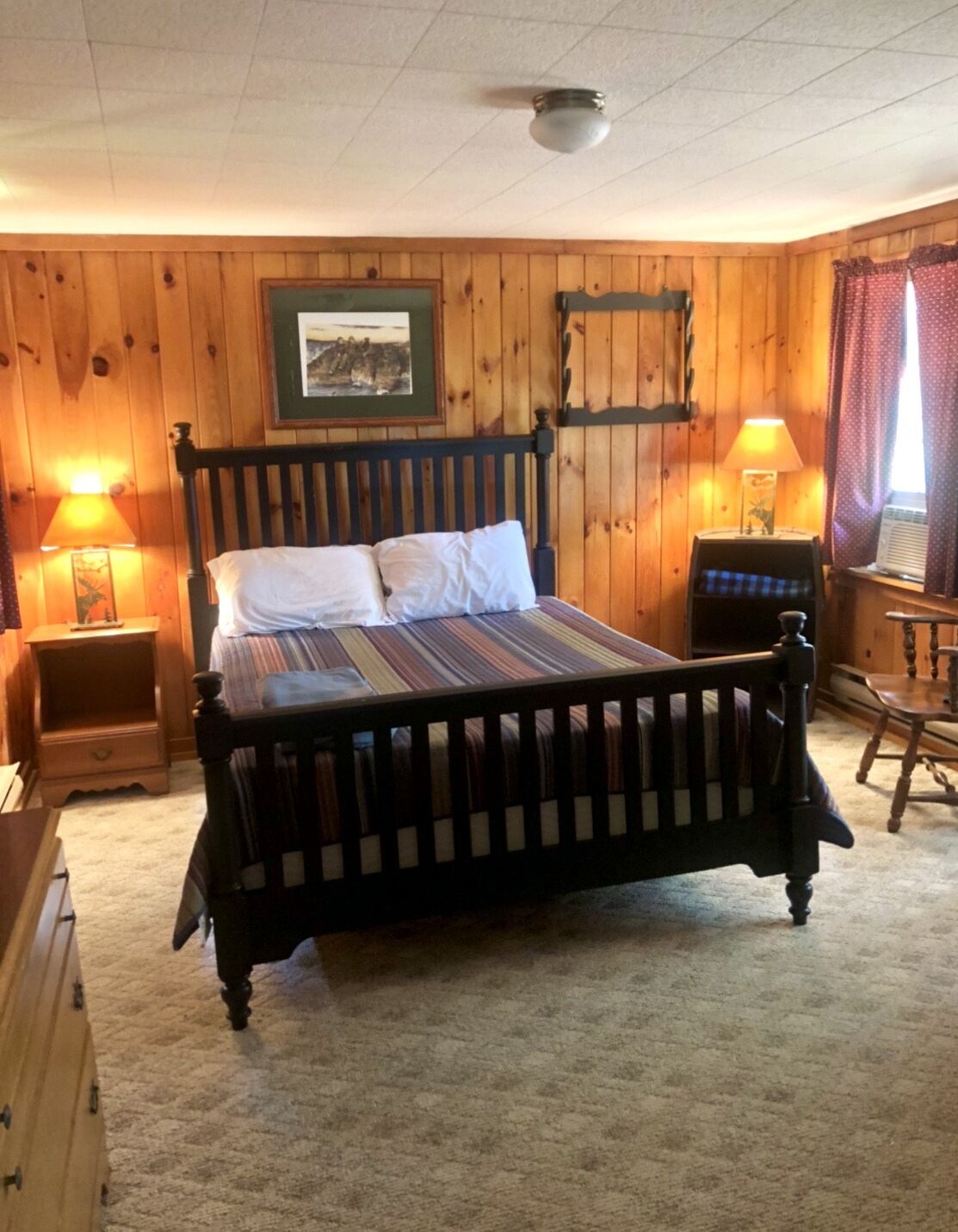 4 bedrooms, WiFi, bed sheets