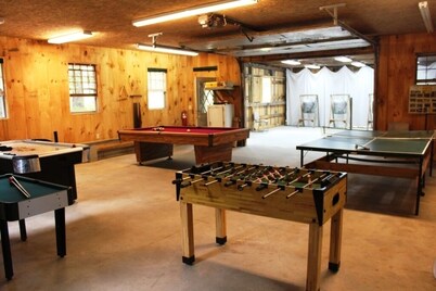 Secluded Cabin on 400 Acres: Swim, Hike, Fish, Relax, PLAY!