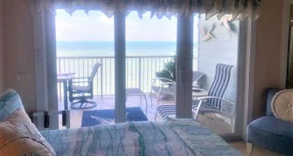 5 tähden Condo Stock Islandilla henkeäsalpaavat näkymät merelle