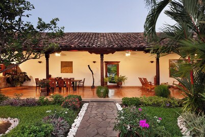 Villa Adela- Casa colonial Granada Nicaragua