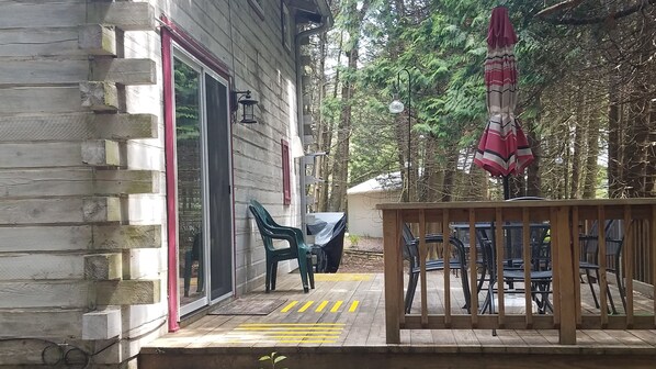 تناول الطعام بالخارج