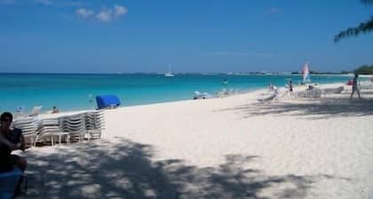 LA MAISON JAUNE DE Seacliff résidences de villégiature
