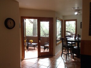 Interior - QUITE INVITING!! CANYON VIEW AT VENTANA (Tucson)