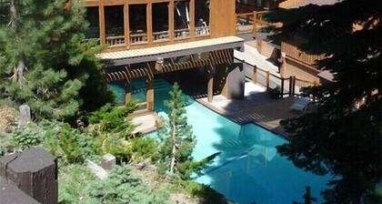 LUXURY VIEW CONDO / SKI-IN / SKI-OUT / TO CANYON / EAGLE EXPRESS