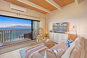 Smart TV, books, stereo