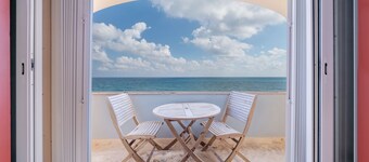 2 bedroom & 2 bathroom Ocean View condo at Isla 33!