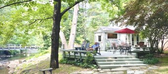 Waterfront Blue Ridge Cabin on Piney River, Wi-Fi, Fishing, Near Wintergreen