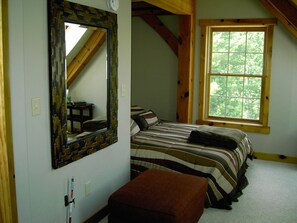 5 bedrooms, desk, iron/ironing board, free WiFi