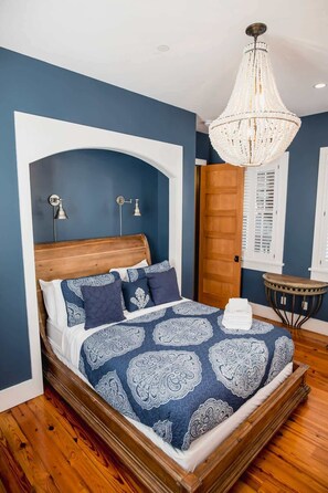 5 Schlafzimmer, Bügeleisen/Bügelbrett, Reisekinderbett, WLAN