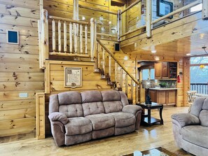 TV connectée, cheminée, lecteur de DVD, chaîne hi-fi