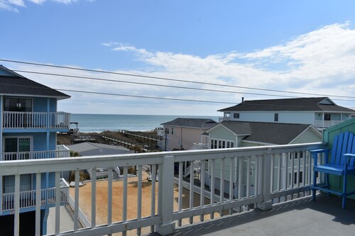 Carolina Beach Spectacular Views from Front & Back,  Pool & Wifi - Renovated