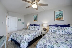 2 bedrooms, desk, iron/ironing board, free WiFi - Beautifully Remodeled Beach Front Condo with Spectacular Ocean Views (Port Aransas)