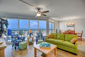 Smart-TV, DVD-Player, Tischtennisplatte