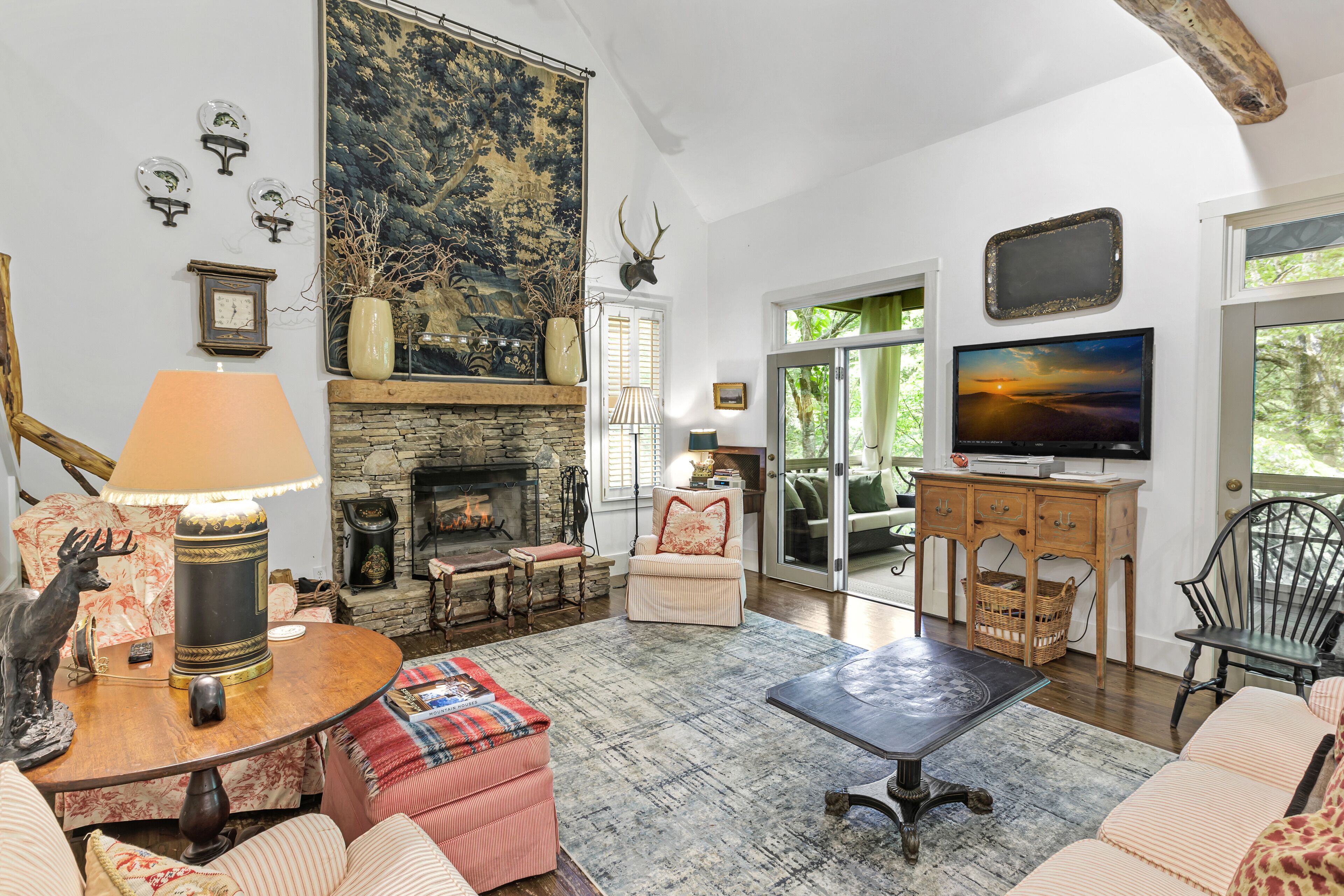 Smart TV, fireplace, table tennis, books