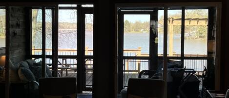 Smart TV, DVD player