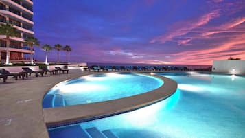 Lämmitetty uima-allas