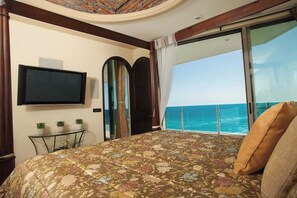 3 chambres, bureau, fer et planche à repasser, lit parapluie