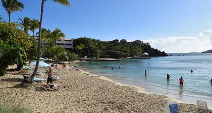 Beautiful views, walk to Secret Harbour Beach