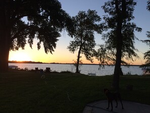 المنطقة المحيطة بالمنشأة