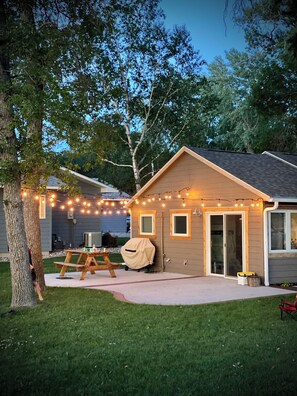 تناول الطعام بالخارج