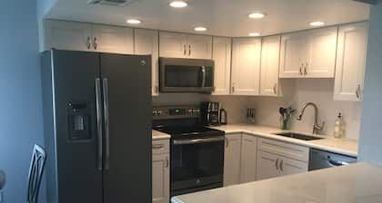 Beautiful Condo in Summerlin close to ALL, home away from home.