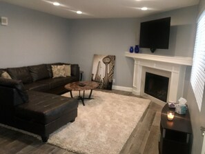 TV, fireplace - Beautiful Condo in Summerlin close to ALL, home away from home. (Las Vegas)