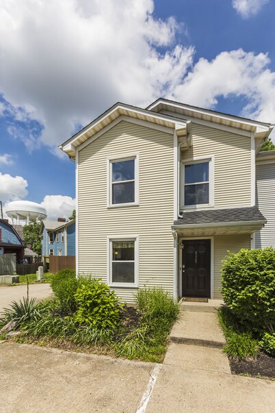 Downtown Townhouse Near Rupp Arena