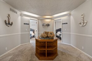 6 bedrooms, desk, iron/ironing board, travel cot