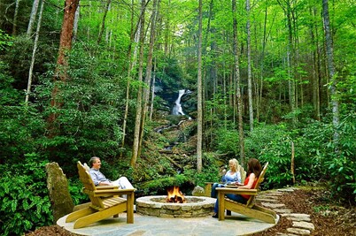 Upscale Cottage with Ultra Privacy and Spectacular View