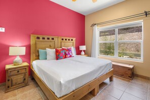 3 bedrooms, in-room safe, iron/ironing board, travel cot