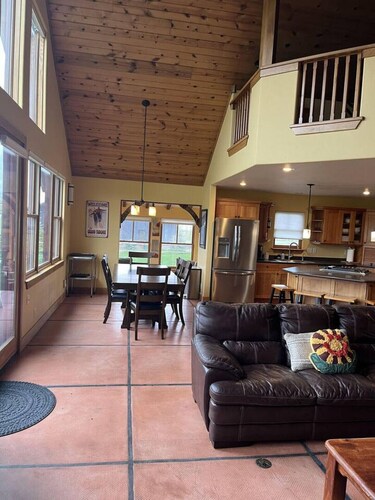 Dreamcatcher Lodge with Million Dollar View