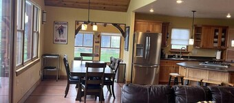Dreamcatcher Lodge, Gorgeous View Of The Grand Tetons, Rustik Ferie Lodge.