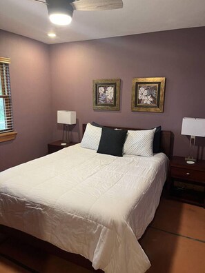 4 bedrooms, desk, iron/ironing board, WiFi