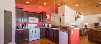 Spacious Westcliffe Home: Hot Tub, StarLink, Views!
